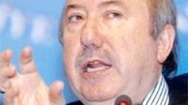 Yorgan Bu Kadar, Çek Ayağını