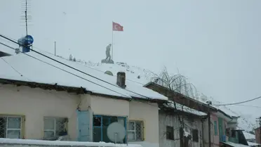 Hasançelebi Beldesinin Bayrak ve Atatürk Sevgisi