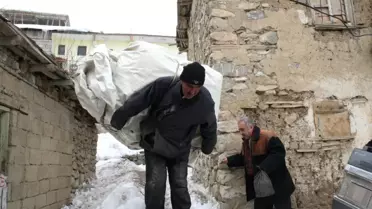 Hakkarili Depremzedeye Çadır ve Soba Yardımı
