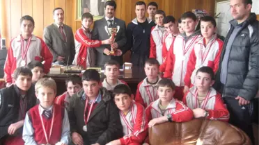 Tavşanlı Kaymakam İlhan, Şampiyonları Kutladı