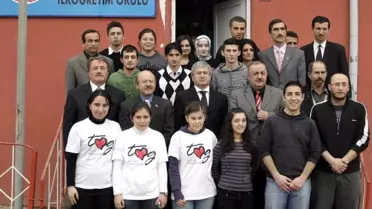 Toplum Gönüllüleri'nden İlköğretim Okuluna Destek