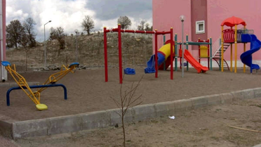 Hayırsever İşadamı Yatılı Bölge Okuluna Oyun Parkı Yaptırdı