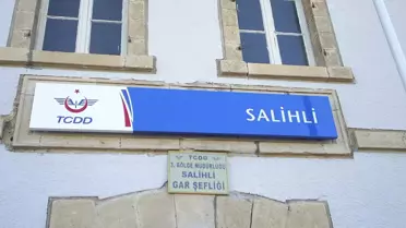 Salihli Tren Garına Türkçe Tabelalar Asıldı