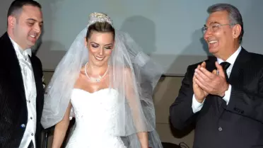 Deniz Baykal Antalya'da Nikah Şahitliği Yaptı