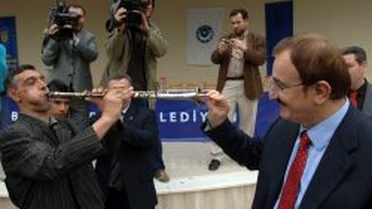 Bursa Büyükşehir Belediyesi'nde Davul Zurnalı Kadro Sevinci