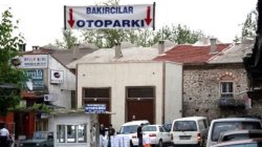 Tarihi Hanları Kapatan İnşaatlar Yükseliyor