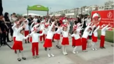 Karşıyaka Çiçek Festivali Başladı
