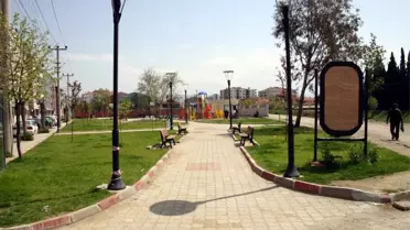 Edremit Belediyesi'nin Park Atağı Sürüyor