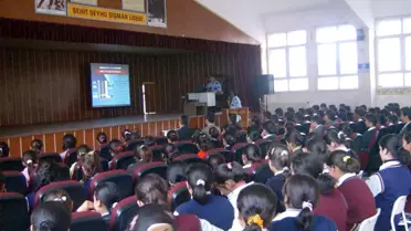 Öğrencilere Trafik ve İlk Yardım Semineri