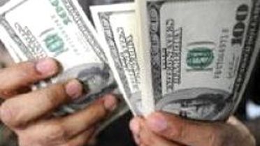 Dolar Güne Düşüşle Başladı