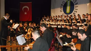 'Orkestra ile Anadolu Ezgileri' Mest Etti