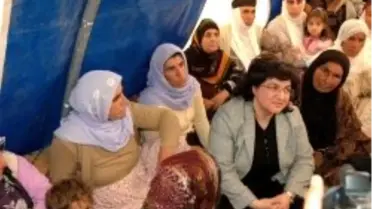 DTP'li Milletvekilleri Şehit Askerin Ailesini Ziyaret Etti