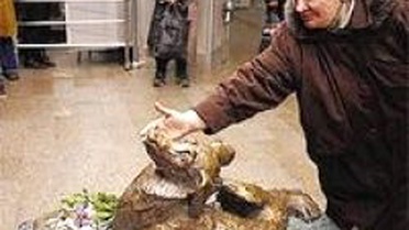 Moskova'nın Sokak Köpekleri Artık Metroda