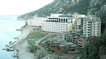 Emin Hattat'ın Oteli Çürüyor