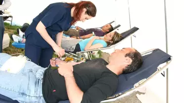 Üniversiteli Öğrencilerden Kızılay'a Kan Bağışı