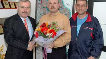Hentbol Telsilcisi Yücel'den Teşekkür Ziyareti