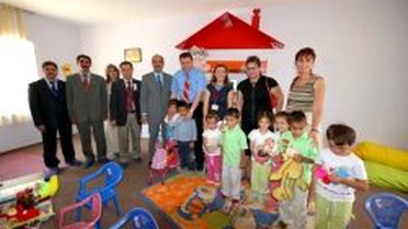 Köy Okuluna Anlamlı Yardım