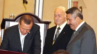 Başbakan Erdoğan İzmir'de Eğitime Katkı Verenlerle Buluştu