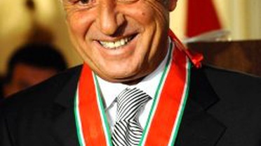 Terim İtalya'ya Göz Kırptı