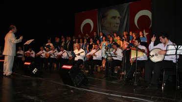 Zonguldak'ta Türk Halk Müziği Konseri