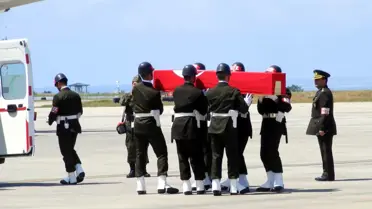 Şehit Askerin Cenazesi Trabzon'a Getirildi