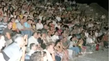 Asklepion'da Tiyatro Şenliği