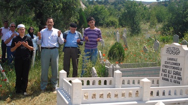 Kütahya'nın Duayen İş Adamı Ali Güral, Ölümünün 23. Yıldönümünde Dualarla Anıldı