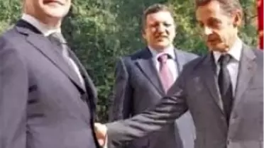 Sarkozy Yine Moskova'da