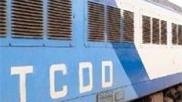 Mavi Tren Raydan Çıktı