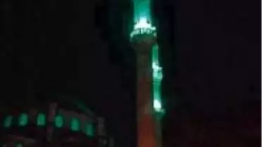 Camilerdeki Arabesk Cümbüş Bize Uygun Değil
