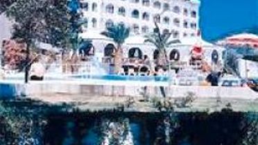 Almanya'da Kazandı, Altınoluk'a Otel Yaptı