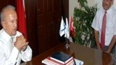 Vali Birlik Başkanından Borç İstedi