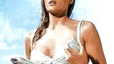Bikini En Çok Ona Yakışıyor