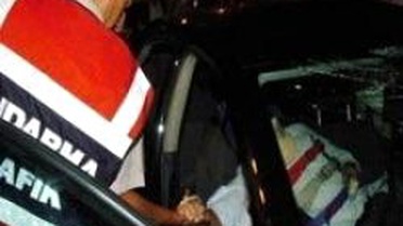 Kazada Yaralanan Sürücüye Jandarma Moral Verdi