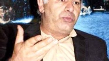 Dönersem Binlerce Kişi Beni İzler