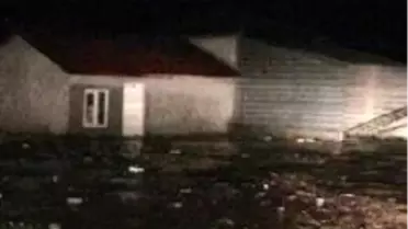 Aşırı Yağıştan Yollar Kapandı