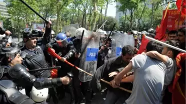 Taksim'de Olaylar Çıktı