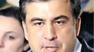 Muhalefet Saakaşvili'yi Topa Tuttu