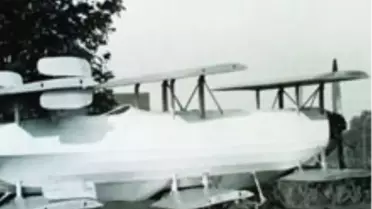 Dünyanın İlk Uçan Arabası Satışa Çıkıyor...