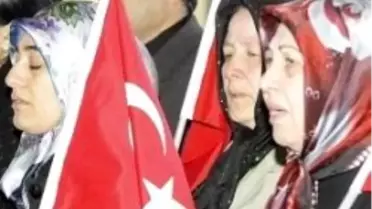 Kalk Yiğidim Ayağa Sana Selam Durmaya Geldik
