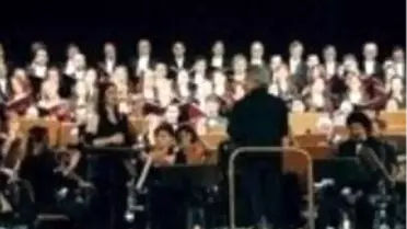 Şehitler Oratoryosu Ayakta Alkışlandı