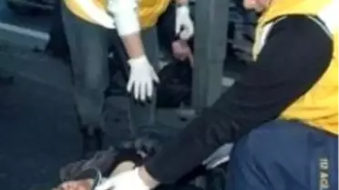 Genç Motosikletçiyi Kaskı Kurtardı