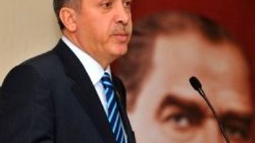 Fransa'daki Türklere Seslendi