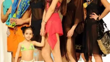 Mankenler Podyumda Buluştu