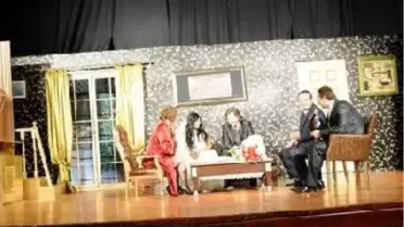 Tiyatro Salonunda Nikah Kıydılar