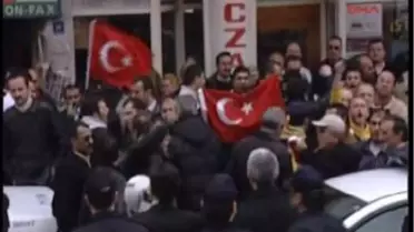 Türk Bayraklarıyla Zanlılara Destek