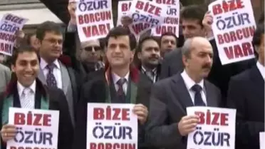 Kadir Özbek'e Ödüle Protesto