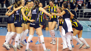 Sarı Melekler Yine Fırtına Gibi