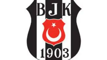Beşiktaş Taraftarından Takımlarına Meşaleli Moral
