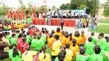 Bugünün Çocukları Geçmişin Oyunları İle Eğlendiler 




